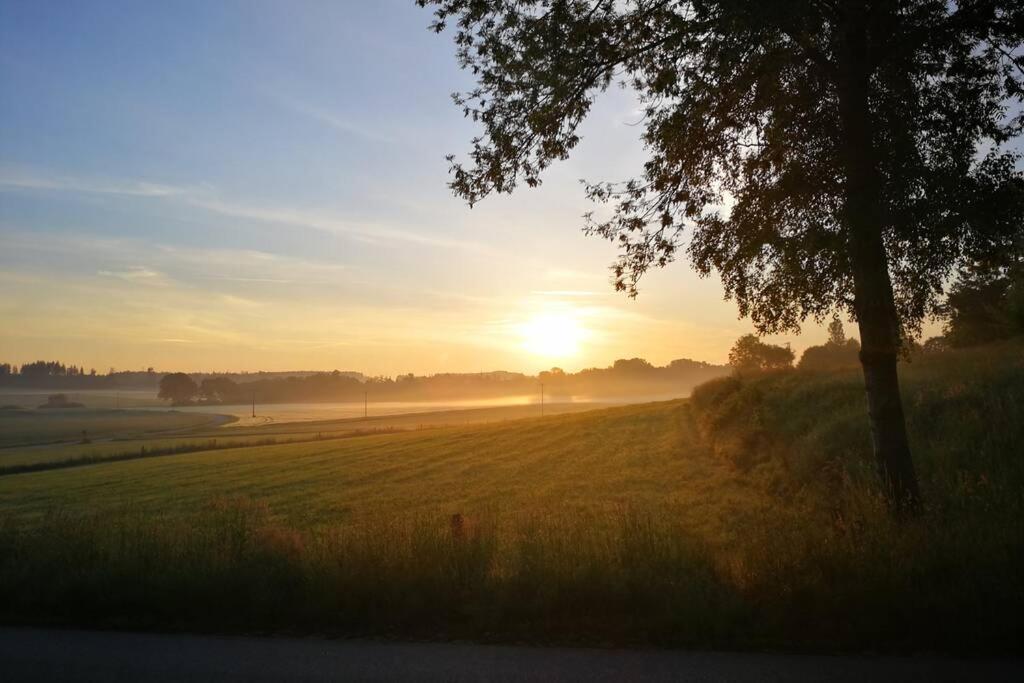 Charmantes Ferienhaeuschen Zwischen Muenchen Und Augsburg Ried  المظهر الخارجي الصورة